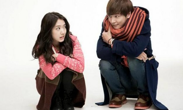 CARA MELULUHKAN HATI CEWEK PENDIAM DAN PEMALU