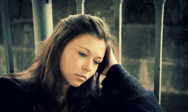 CARA HADAPI COWOK YANG GAK ADA KABAR SEHARIAN