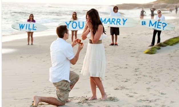 CARA PALING ROMANTIS UNTUK MELAMAR PUJAAN HATI