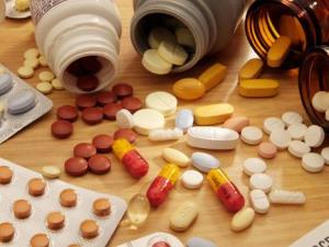 ANTIBIOTIK DAN OBAT HIPERTENSI TIDAK BOLEH DIGUNAKAN BERSAMAAN. MENGAPA?