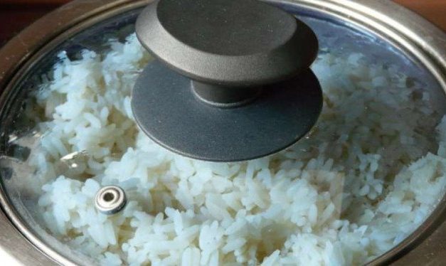 TAMPAK SEPELE TAPI 6 KESALAHAN INI KERAP DILAKUKAN SAAT MASAK NASI