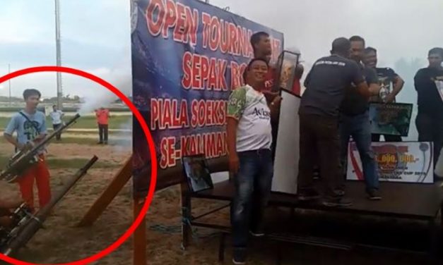 BERI EFEK ASAP, SELEBRASI PAKAI ALAT FOGGING INI KOCAK BANGET