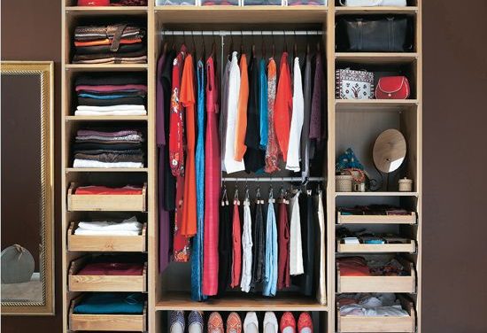 BARANG INI HARUS DI KELUARKAN DARI LEMARI PAKAIAN