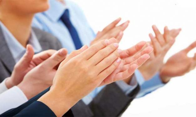 ENAM MANFAAT KESEHATAN DARI TEPUK TANGAN