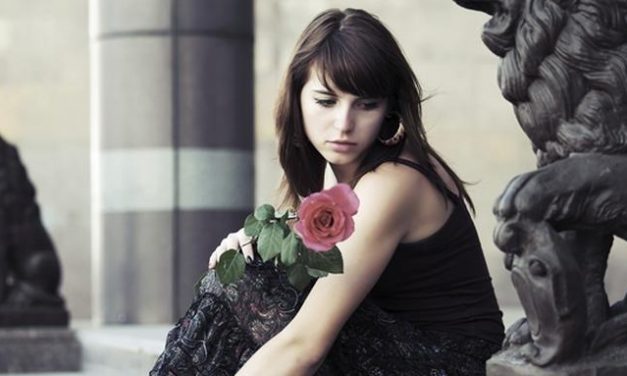 FAKTA YANG HARUS DI TERIMA SAAT NAKSIR ORANG YANG PUNYA KEKASIH