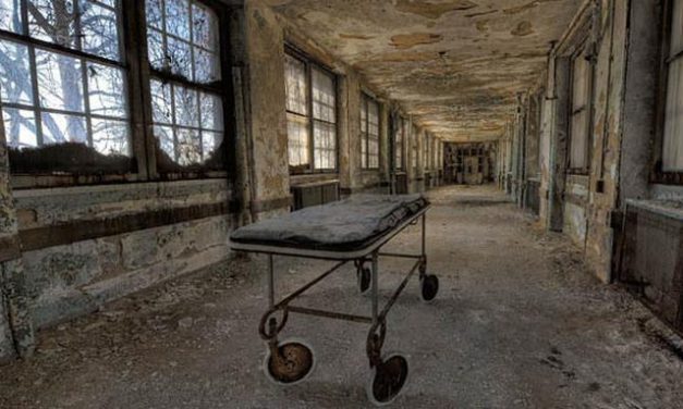 POTRET PENYIKSAAN MANUSIA DI RUMAH SAKIT ANGKER