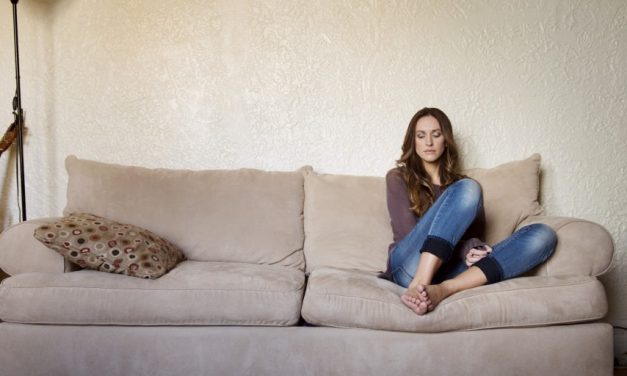 TIPS BUAT KAMU YANG TAKUT SENDIRIAN DI RUMAH