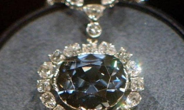 SKANDAL BERLIAN BIRU: MISTERI PERHIASAN PANGERAN ARAB SAUDI YANG DI CURI