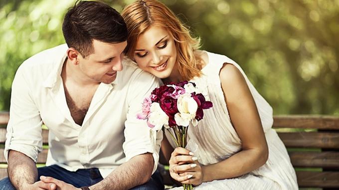 BUKTI CINTA, INI 7 TANDA KAMU ADALAH PRIORITASNYA