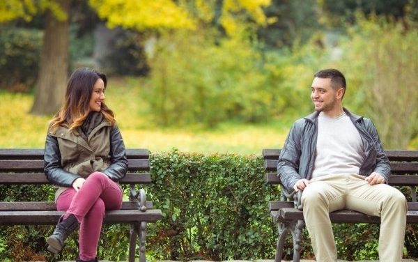 TINGKAH ANEH COWOK YANG BUKTIKAN DIA SUKA SAMA KAMU