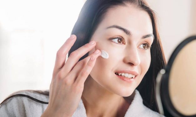 5 TANDA YANG MUNCUL DI KULIT JIKA ANDA TIDAK COCOK DENGAN PRODUK SKINCARE BARU