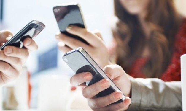 5 TANDA KALAU KAMU ADALAH PENCANDU MEDIA SOSIAL