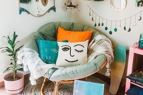 5 TIPS UNTUKMU YANG MAU BIKIN POJOK KERJA DI RUMAH DIJAMIN NYAMAN NGGAK PERLU SPACE LUAS