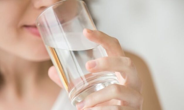 BAHAYA MINUM AIR TERLALU BANYAK