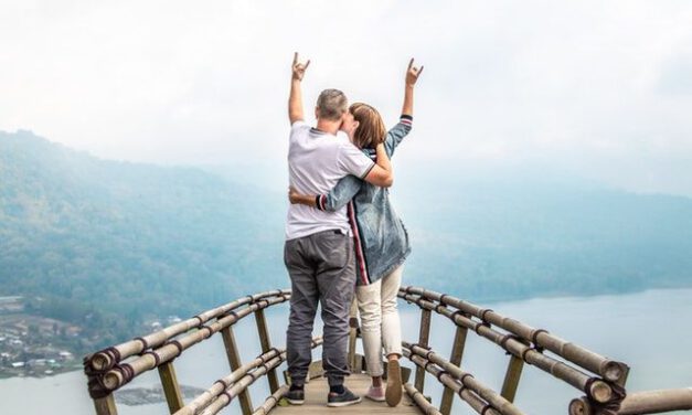 AGAR PACARAN LAMA TAK MEMBOSANKAN