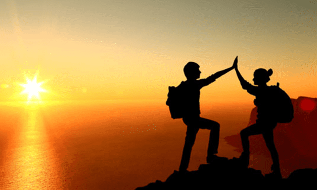 KAMU JUGA BISA ROMANTIS MESKI NGGAK KETEMUAN