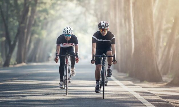 HOBI BERSEPEDA, 5 CYCLING KITS WAJIB BAWA BIAR NYAMAN MAKSIMAL